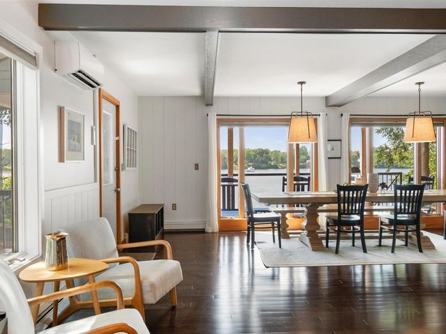 1468 Savage Point Road, North Hero, VT 05474