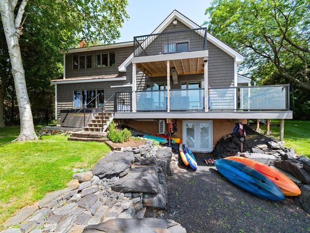 1468 Savage Point Road, North Hero, VT 05474