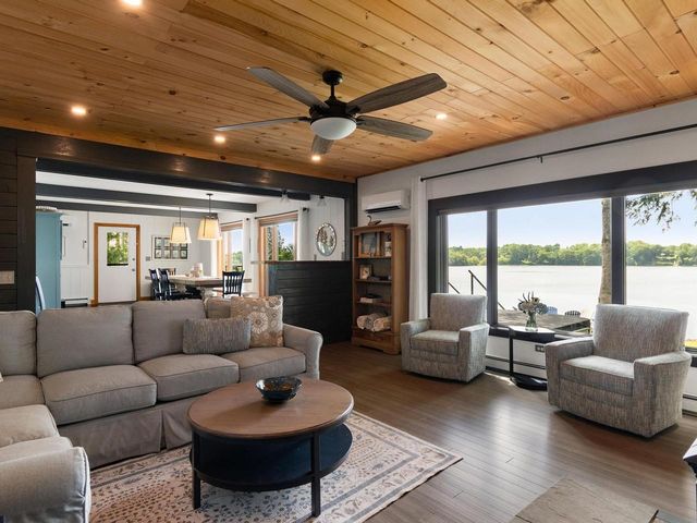 1468 Savage Point Road, North Hero, VT 05474