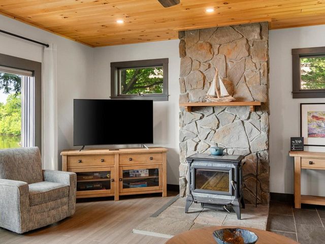 1468 Savage Point Road, North Hero, VT 05474