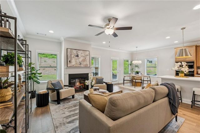 5556 Keswick Drive, Flowery Branch, GA 30542