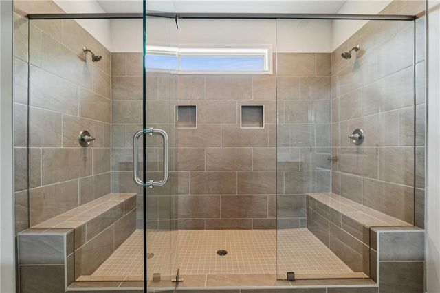 5556 Keswick Drive, Flowery Branch, GA 30542