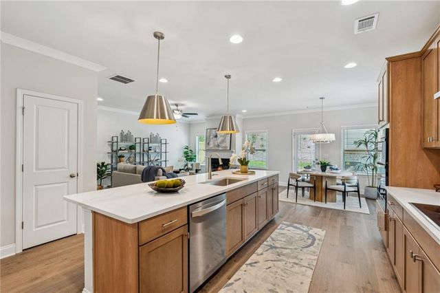 5556 Keswick Drive, Flowery Branch, GA 30542