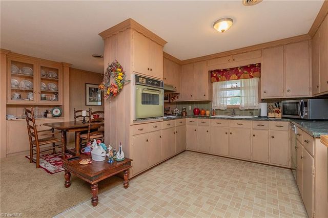 240 Midpines Drive, Winston-salem, NC 27127