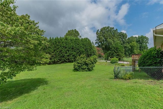 240 Midpines Drive, Winston-salem, NC 27127