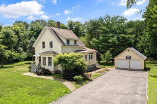 27 Laurel St, East Bridgewater, MA 02333