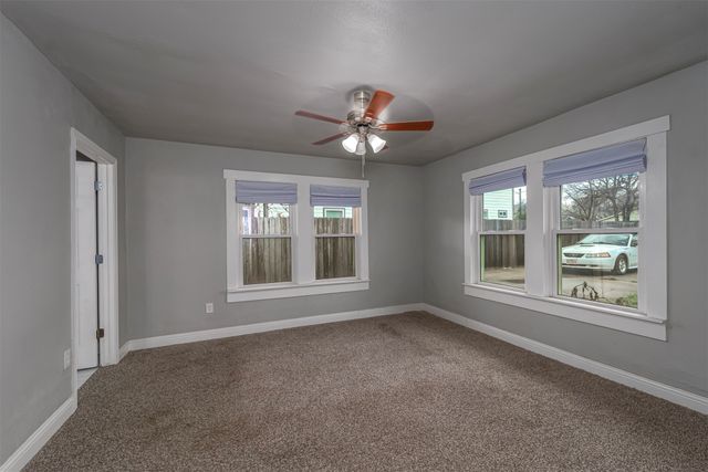 3240 Lipscomb Street, Fort Worth, TX 76110