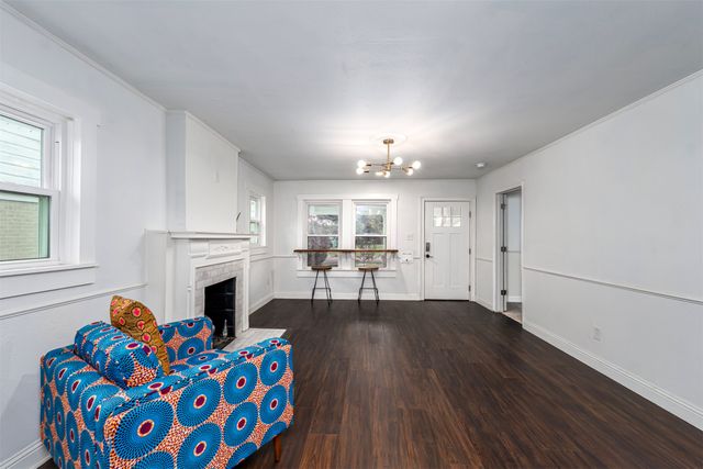 3240 Lipscomb Street, Fort Worth, TX 76110