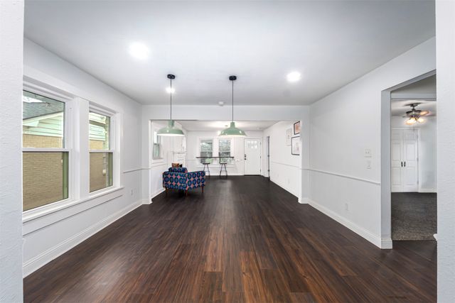 3240 Lipscomb Street, Fort Worth, TX 76110