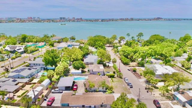 411 PLEASANT STREET, Clearwater, FL 33755