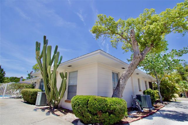 411 PLEASANT STREET, Clearwater, FL 33755