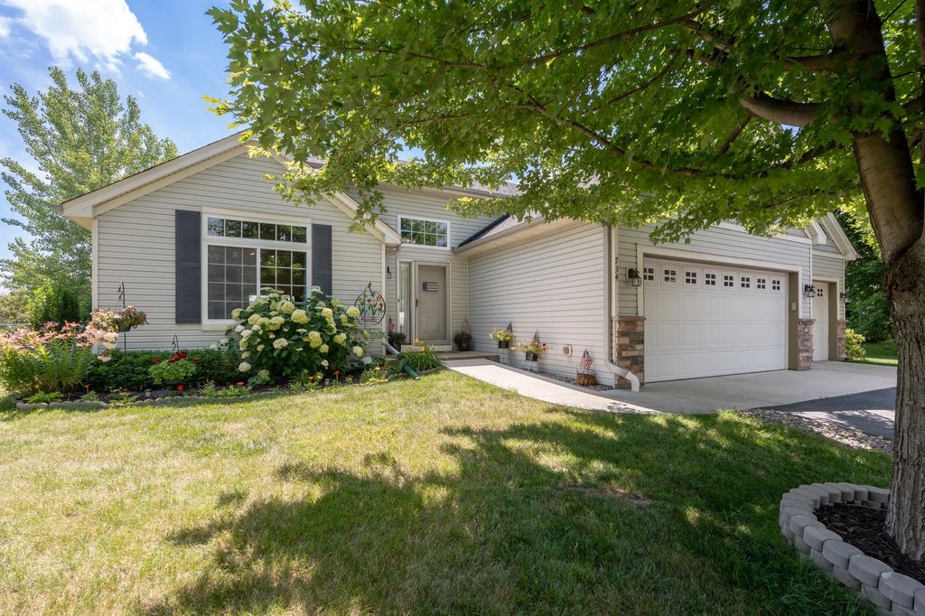 734 7th Street N, Montrose, MN 55363 — exterior