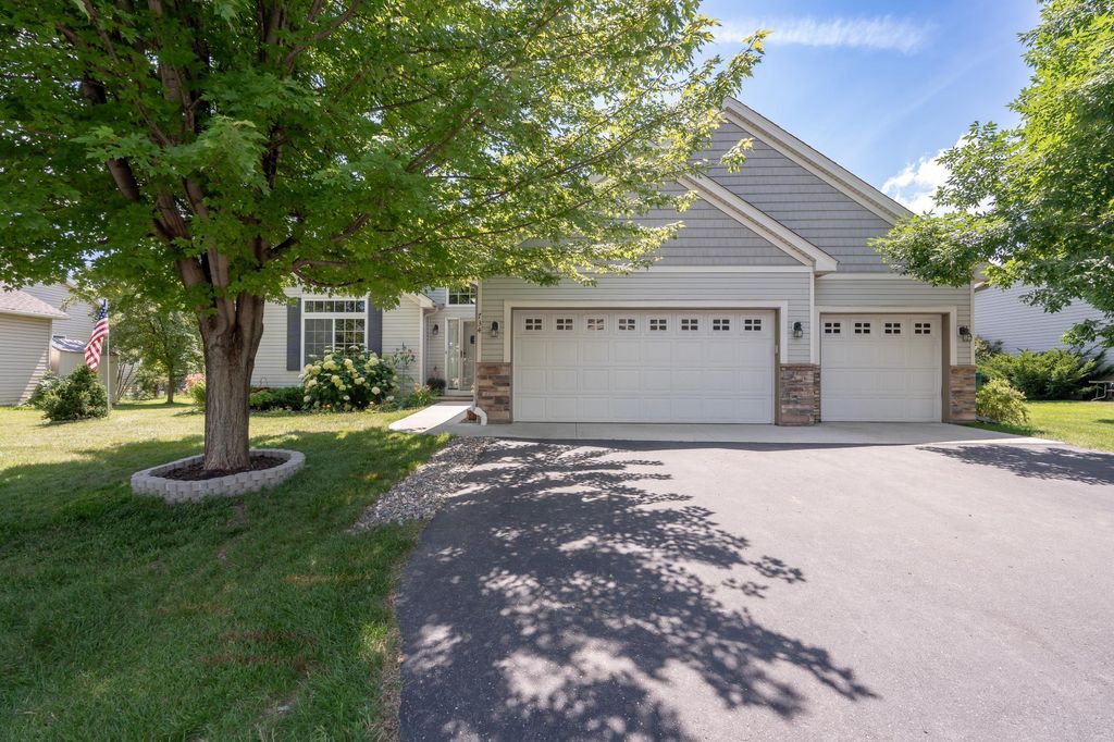 734 7th Street N, Montrose, MN 55363 — photo 2