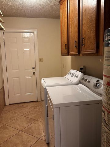 318 Peach Point, Jones Creek, TX 77541