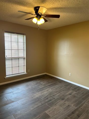 318 Peach Point, Jones Creek, TX 77541