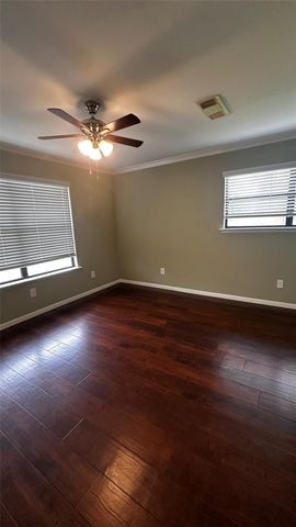 318 Peach Point, Jones Creek, TX 77541