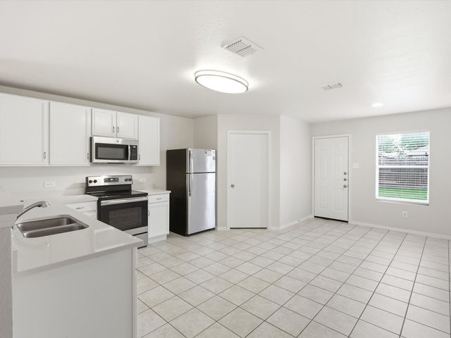 1132 Boxwood Drive, Crowley, TX 76036