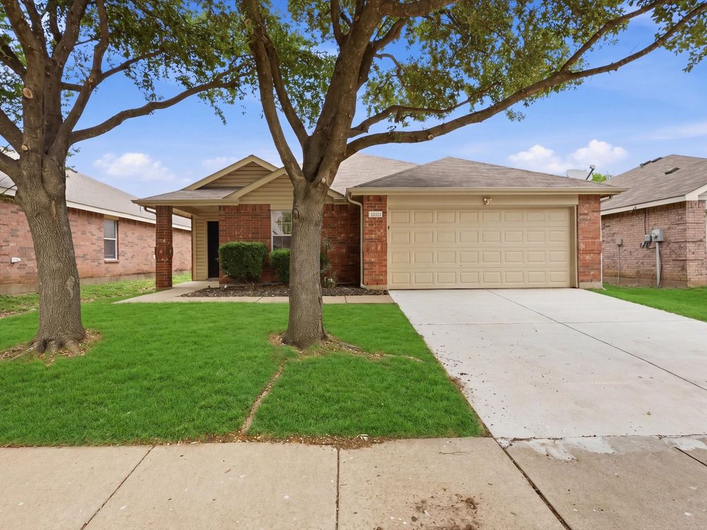 1132 Boxwood Drive, Crowley, TX 76036