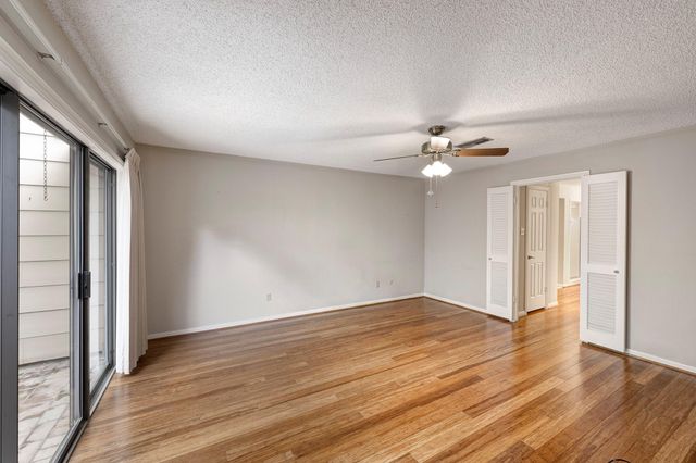 9943 Kemp Forest Drive, Houston, TX 77080