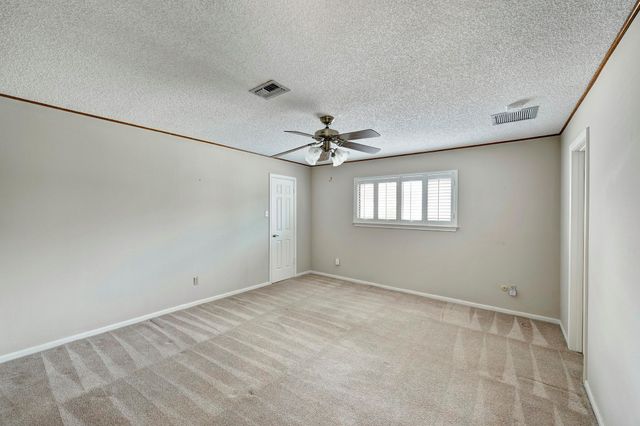 9943 Kemp Forest Drive, Houston, TX 77080