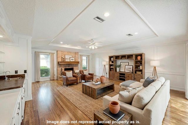 9943 Kemp Forest Drive, Houston, TX 77080