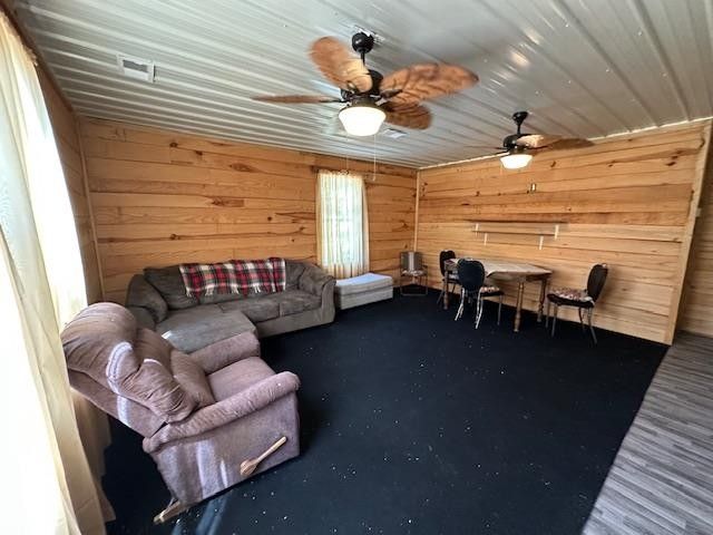 540 Rolling Oak Dr, Big Sandy, TN 38221