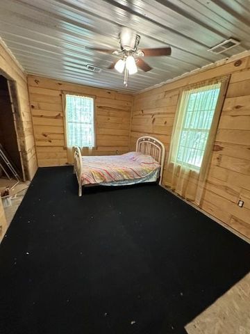540 Rolling Oak Dr, Big Sandy, TN 38221