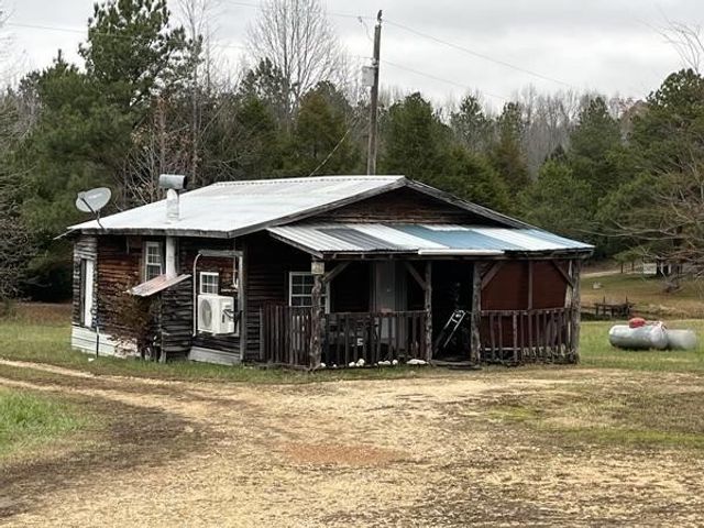 540 Rolling Oak Dr, Big Sandy, TN 38221