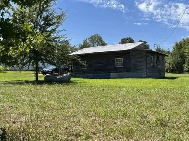 540 Rolling Oak Dr, Big Sandy, TN 38221