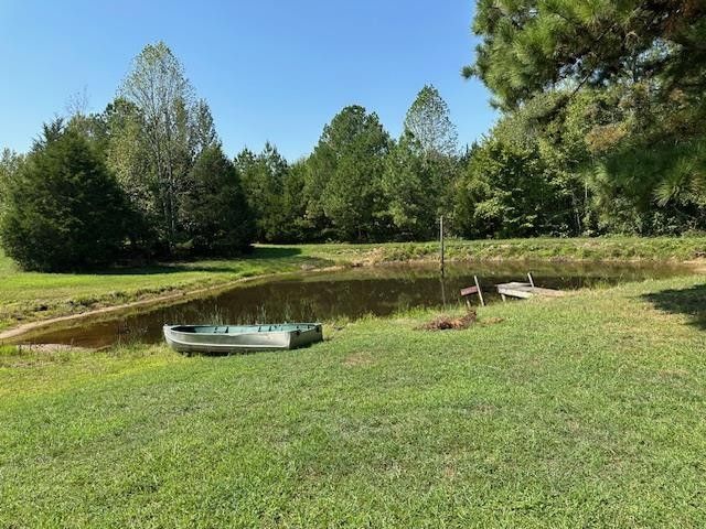 540 Rolling Oak Dr, Big Sandy, TN 38221