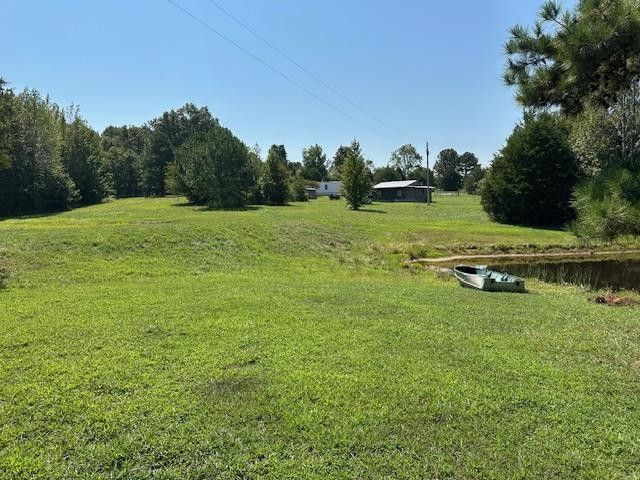 540 Rolling Oak Dr, Big Sandy, TN 38221
