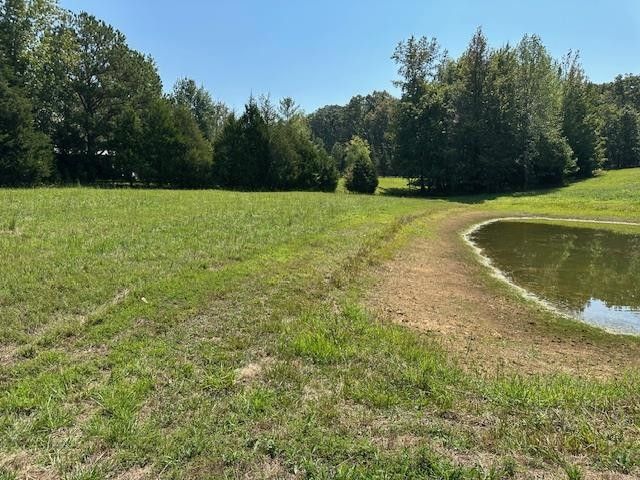 540 Rolling Oak Dr, Big Sandy, TN 38221