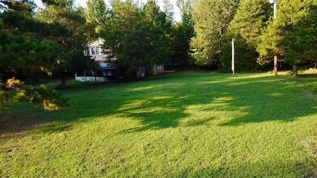 540 Rolling Oak Dr, Big Sandy, TN 38221