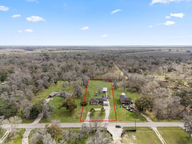 319 County Road 912a, Brazoria, TX 77422