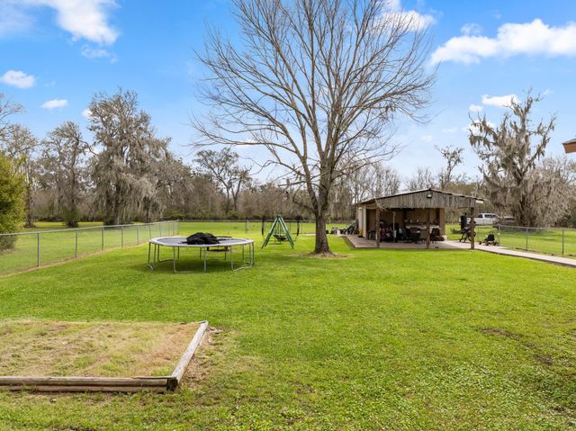 319 County Road 912a, Brazoria, TX 77422