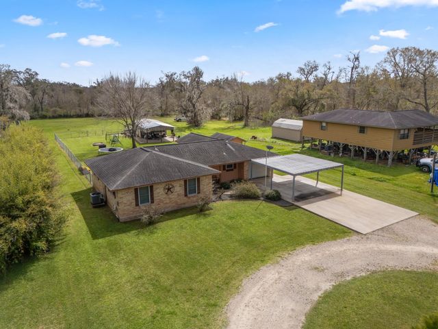 319 County Road 912a, Brazoria, TX 77422