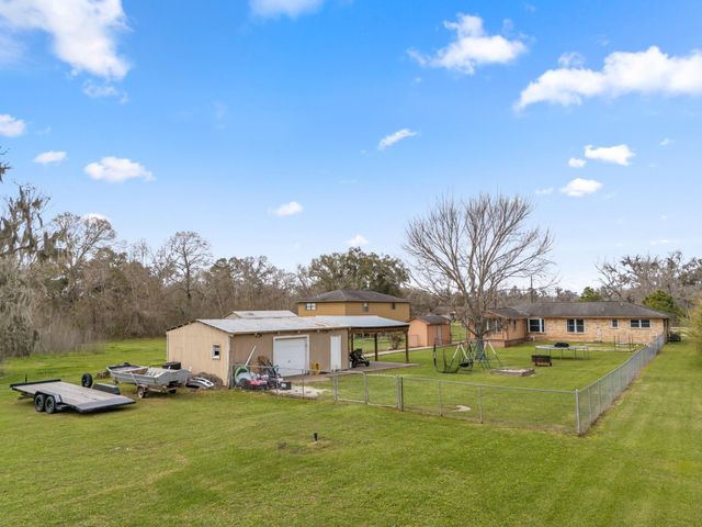 319 County Road 912a, Brazoria, TX 77422