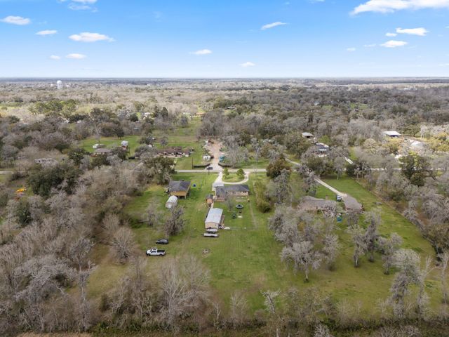 319 County Road 912a, Brazoria, TX 77422