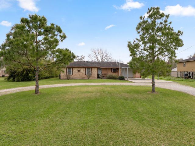 319 County Road 912a, Brazoria, TX 77422