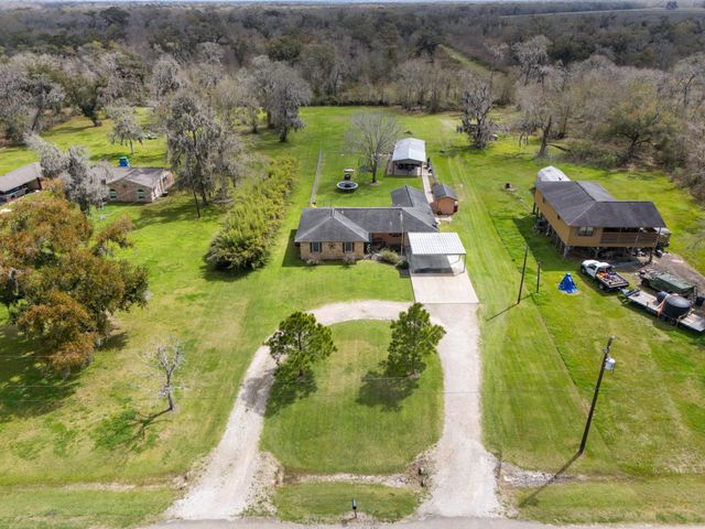 319 County Road 912a, Brazoria, TX 77422