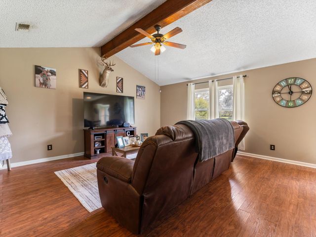 319 County Road 912a, Brazoria, TX 77422