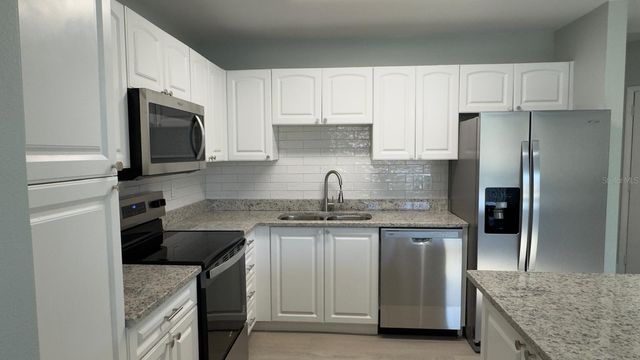 4525 PARK LAKE TERRACE S 4525, Bradenton, FL 34209
