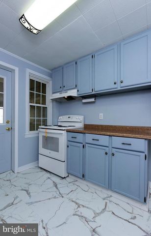355 E HIGH ST, Middletown, PA 17057
