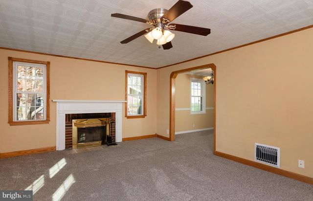 355 E HIGH ST, Middletown, PA 17057