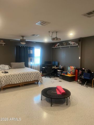 8226 W MONTECITO Avenue, Phoenix, AZ 85033