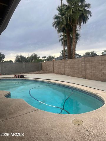 8226 W MONTECITO Avenue, Phoenix, AZ 85033