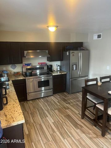 8226 W MONTECITO Avenue, Phoenix, AZ 85033