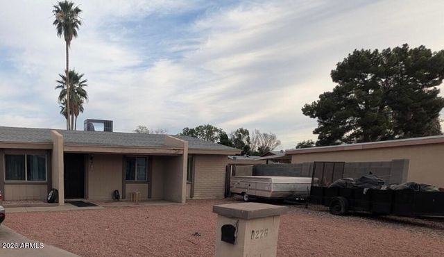 8226 W MONTECITO Avenue, Phoenix, AZ 85033