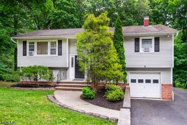 325 Conklintown rd, Ringwood Boro, NJ 07456