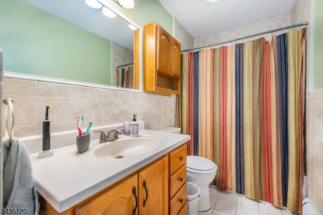 325 Conklintown rd, Ringwood Boro, NJ 07456